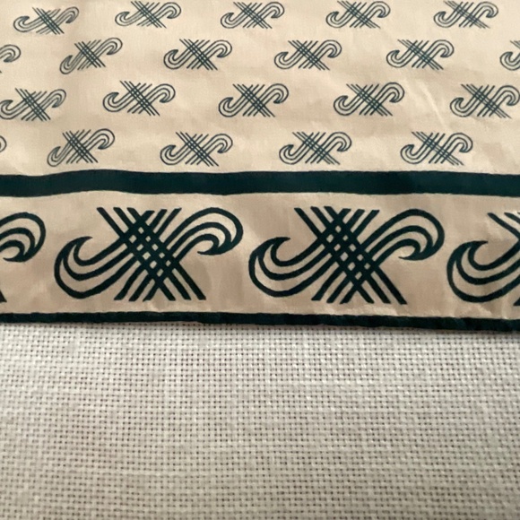 Vintage Jaeger Silk Geometric Print Beige Black Scarf 25”x26” Made in Italy - Picture 9 of 11